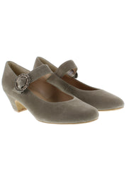 BETTY - Spangenpumps mit Dirndl-Schließe