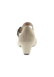 BETTY - Spangenpumps mit Dirndl-Schließe
