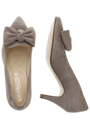 MARA - Spitze Pumps mit großer Schleife